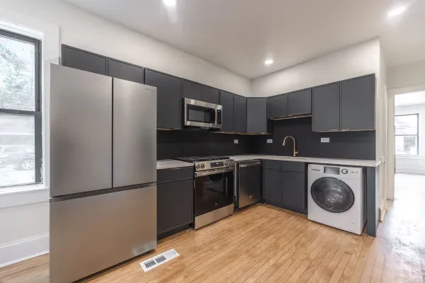 2301 North Leavitt Street #1F