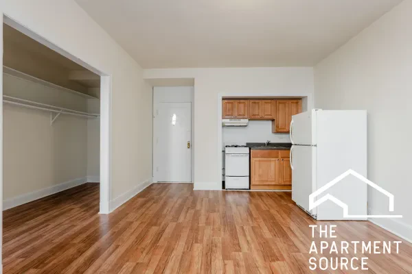 2779 North Milwaukee Avenue #212