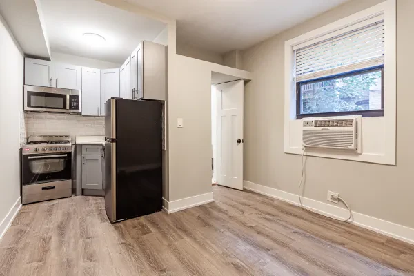 505 West Belmont Avenue #1G