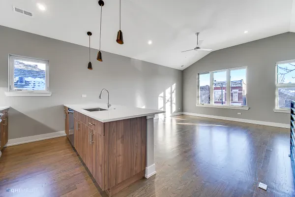 1734 West Cullerton Street #3