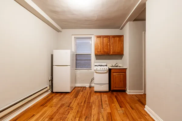 425 West Roscoe Street #101