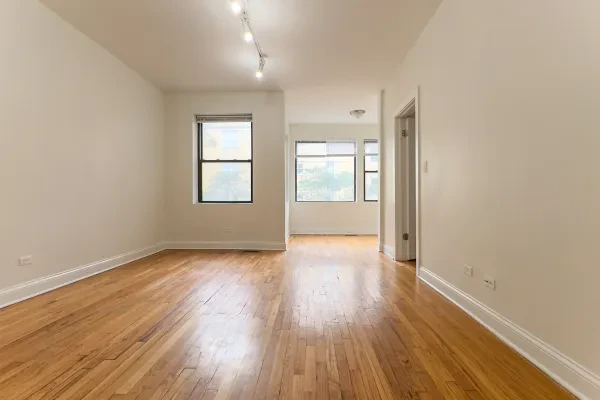 3216 West Argyle Street #1