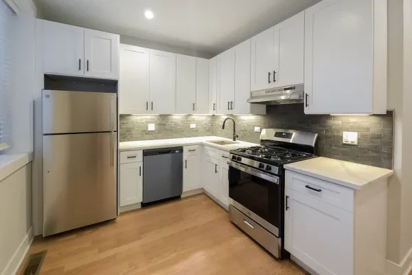 4839 North Wolcott Avenue #3B