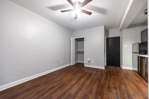 1140 North Lasalle Drive #318