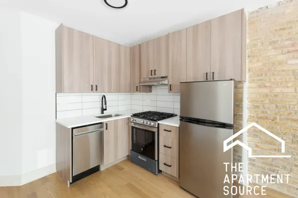 4602 North Winchester Avenue #1E