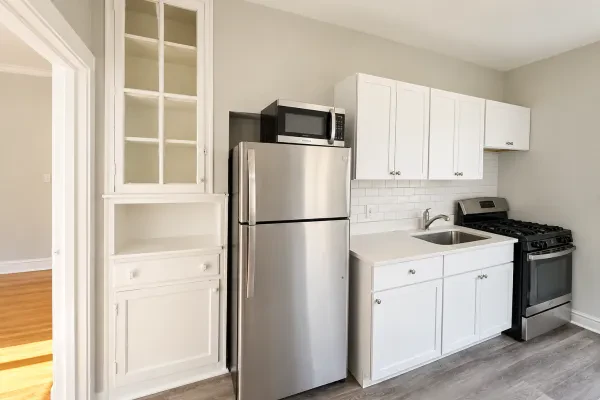 5453 South Everett Avenue #1B