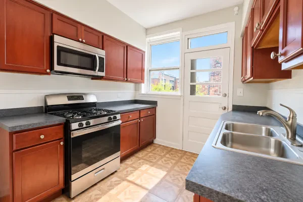 5453 South Everett Avenue #3A