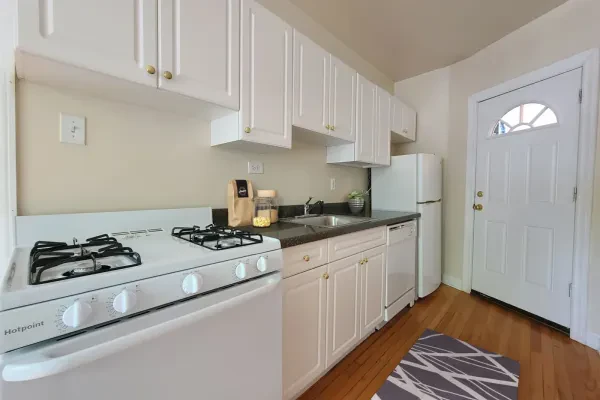 1200 West Wellington Avenue #1