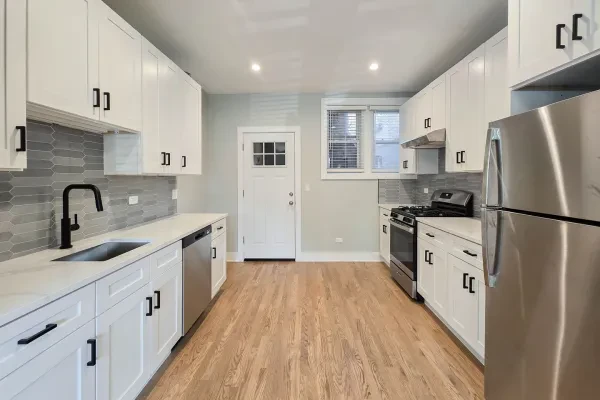 4837 North Wolcott Avenue #2A
