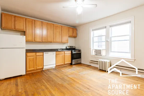 2129 North Dayton Street #204