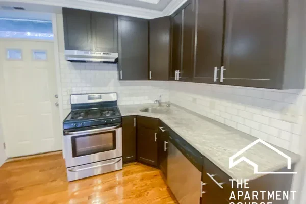 853 West Cornelia Avenue #2S
