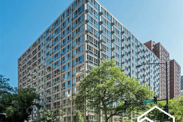 2933 North Sheridan Road #29330315