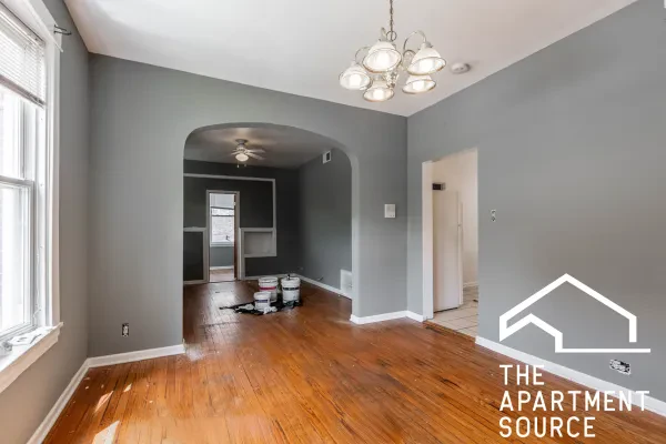 5000 North Sawyer Avenue #1W