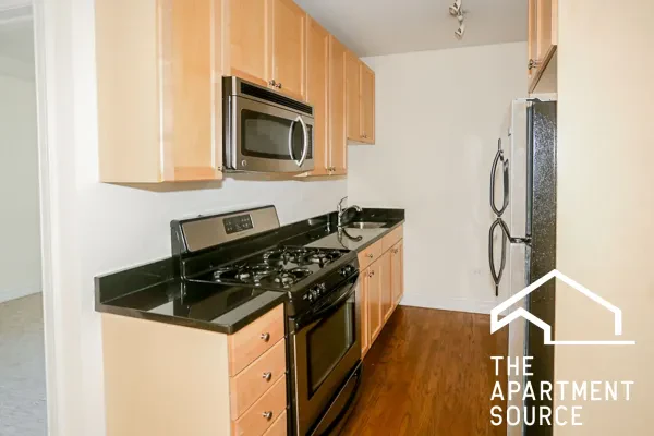 3814 North Sheffield Avenue #2W