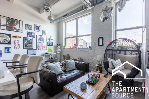 932 West Dakin Street #305
