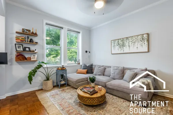 2215 West Wellington Avenue #1F